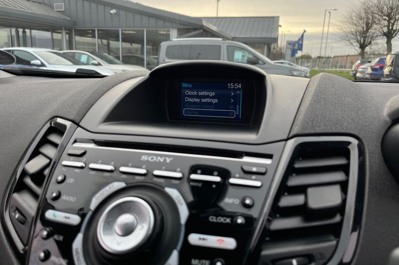 Used Ford Fiesta 2015 for sale - 77989113: Photo 31