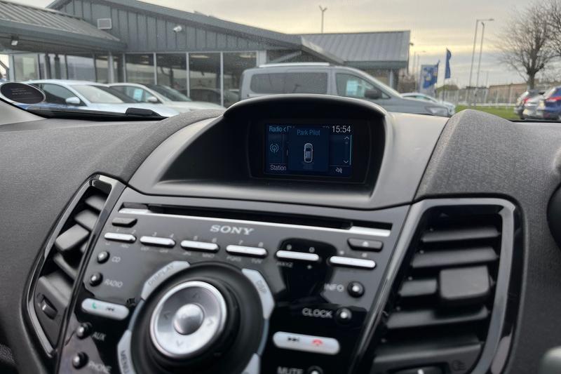 Used Ford Fiesta 2015 for sale - 77989113: Photo 32