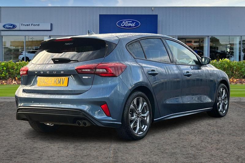 Used Ford Focus 2023 for sale - 76835488: Photo 4