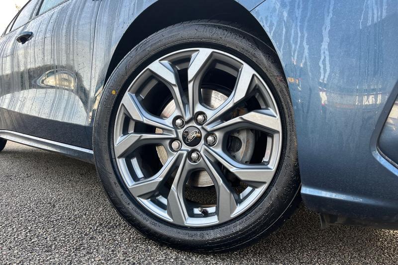 Used Ford Focus 2023 for sale - 76835488: Photo 8