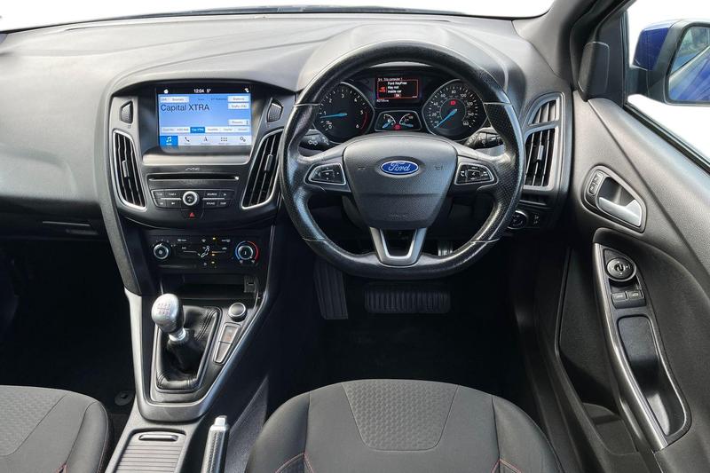 Used Ford Focus 2017 for sale - 77128254: Photo 11