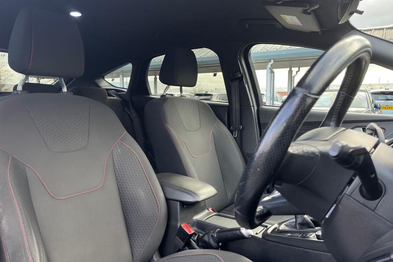 Used Ford Focus 2017 for sale - 77128254: Photo 17