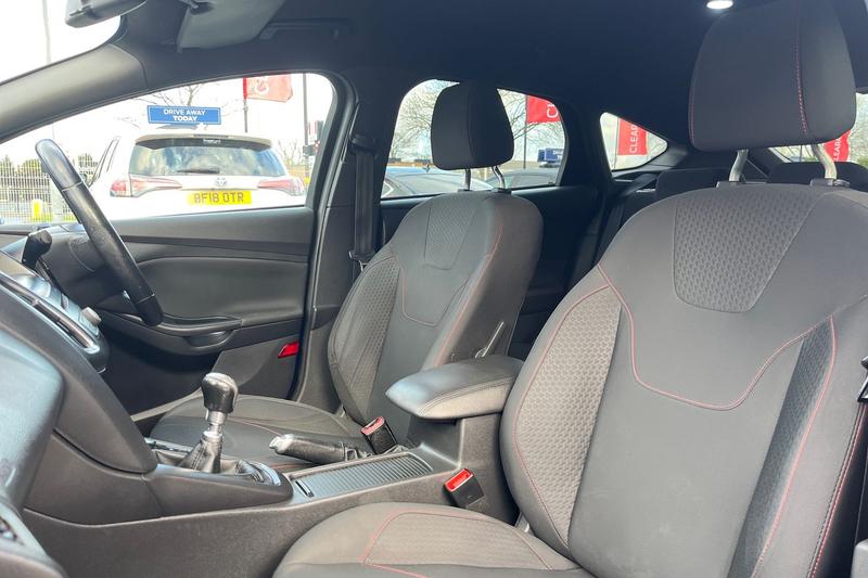 Used Ford Focus 2017 for sale - 77128254: Photo 19