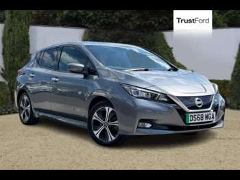 110kW Tekna 40kWh 5dr Auto ** Heated Seats / Cooling seats - Heated Steerin