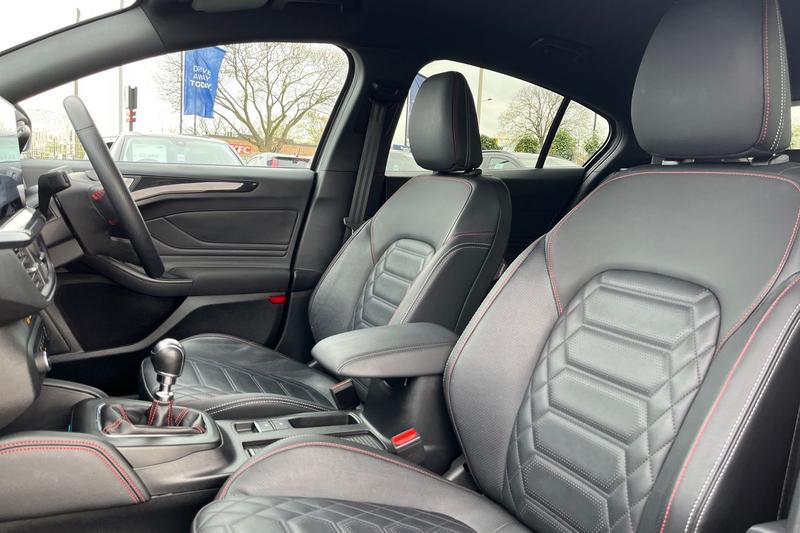 Used Ford Focus 2023 for sale - 78222915: Photo 19