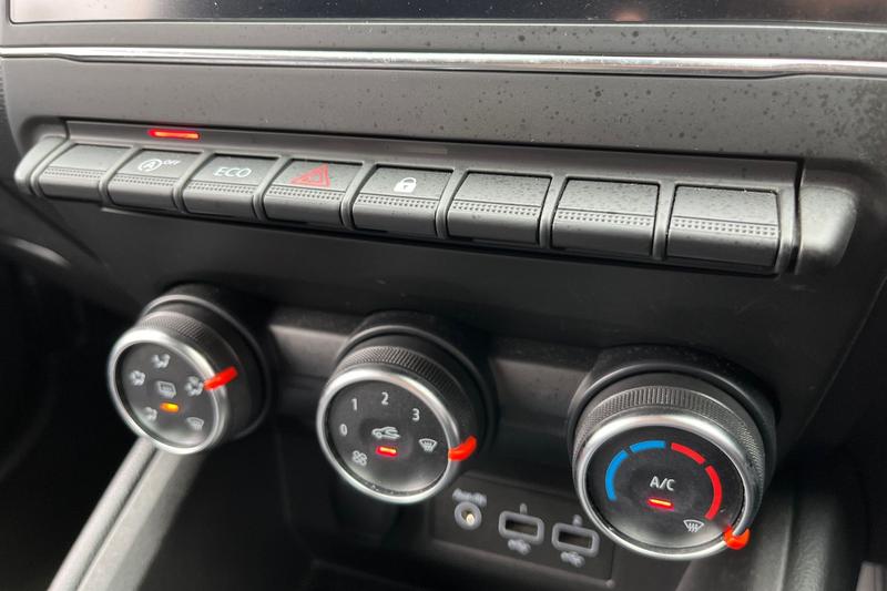 Used Renault Clio 2020 for sale - 76089579: Photo 32