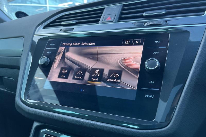 Used Volkswagen Tiguan 2020 for sale - 77235866: Photo 30