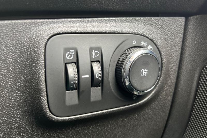 Used Vauxhall ADAM 2017 for sale - 78087867: Photo 25