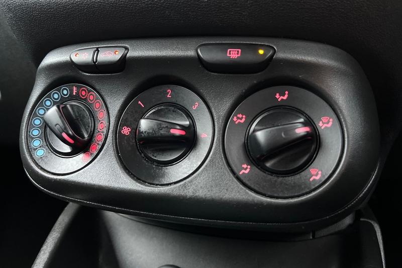 Used Vauxhall Corsa 2018 for sale - 77450369: Photo 33