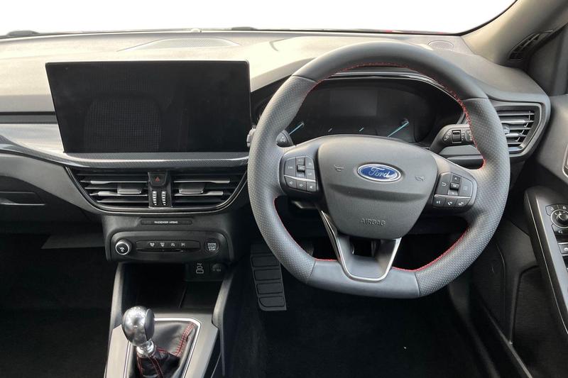 Used Ford Focus 2023 for sale - 76142570: Photo 11