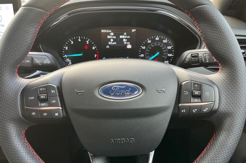 Used Ford Focus 2023 for sale - 76142570: Photo 12
