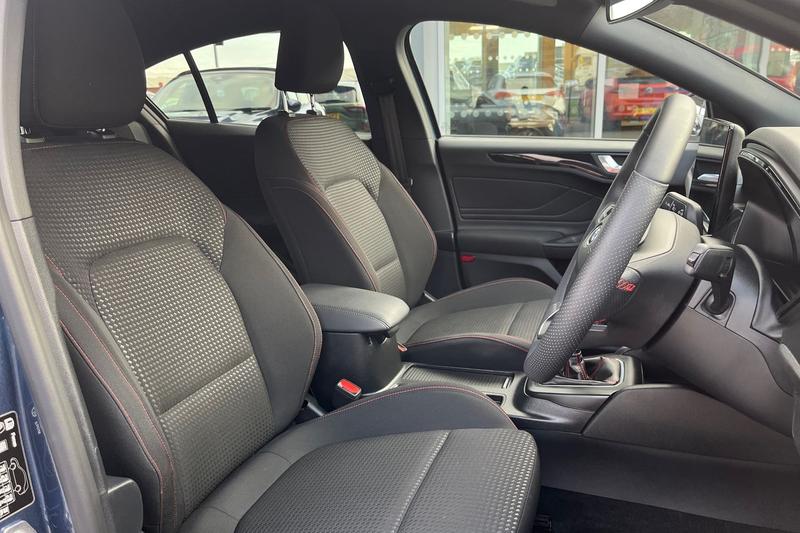 Used Ford Focus 2023 for sale - 76142570: Photo 17