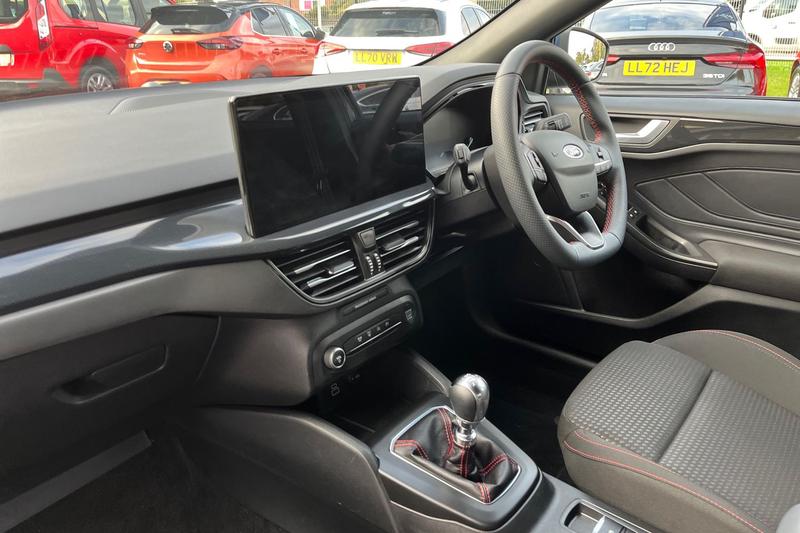 Used Ford Focus 2023 for sale - 76142570: Photo 18