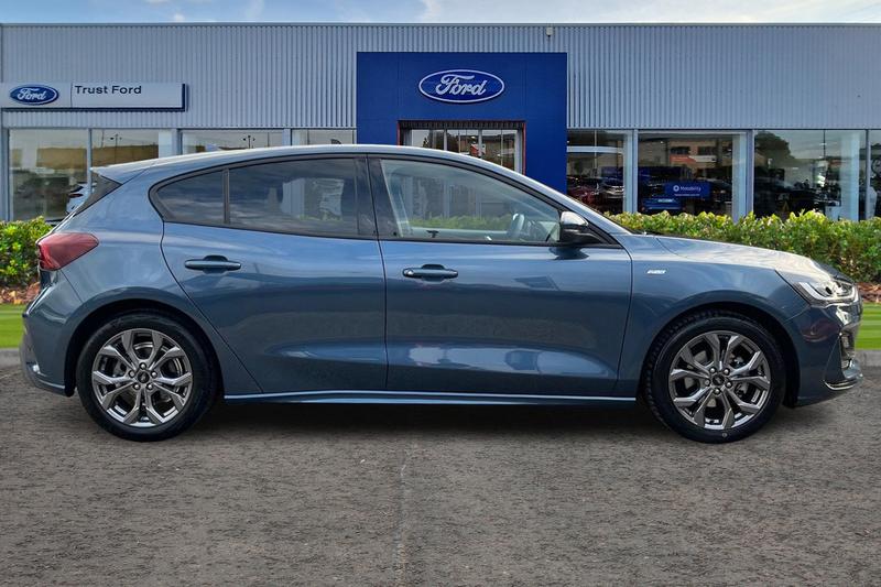 Used Ford Focus 2023 for sale - 76142570: Photo 3