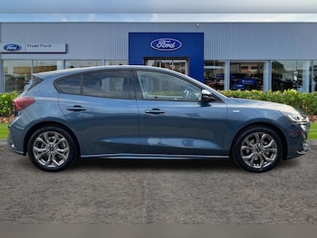 Used Ford Focus 2023 for sale - 76142570: Photo 3