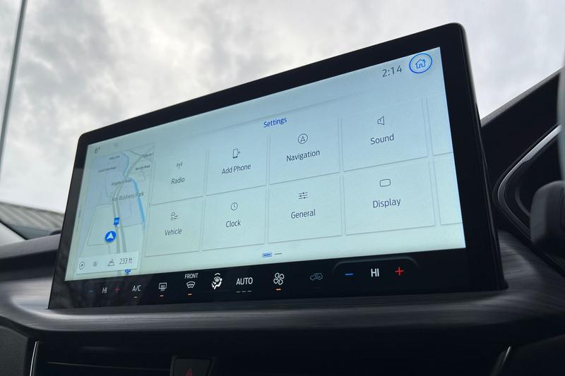 Used Ford Kuga 2025 for sale - 76835524: Photo 32