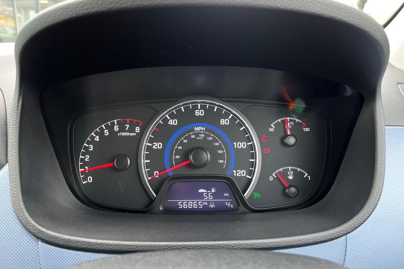 Used Hyundai i10 2014 for sale - 77435119: Photo 13