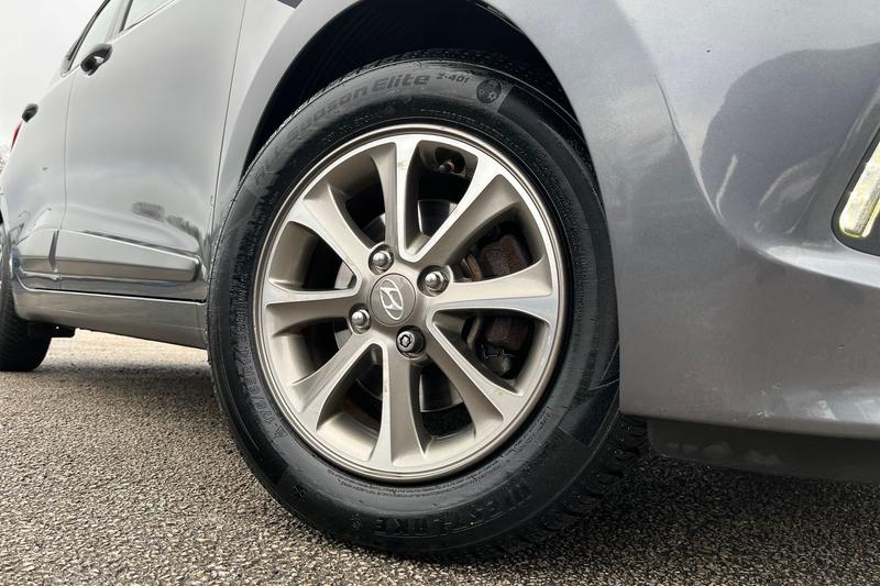 Used Hyundai i10 2014 for sale - 77435119: Photo 8