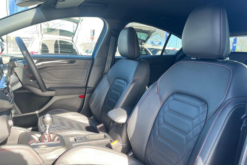 Used Ford Focus 2023 for sale - 77918656: Photo 19