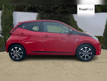 Used Toyota AYGO 2020 for sale - 76862397: Photo