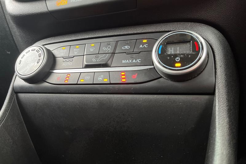 Used Ford Fiesta 2018 for sale - 77804467: Photo 32