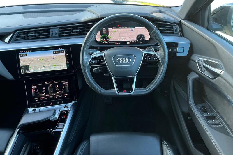 Used Audi e-tron 2021 for sale - 76782209: Photo 11