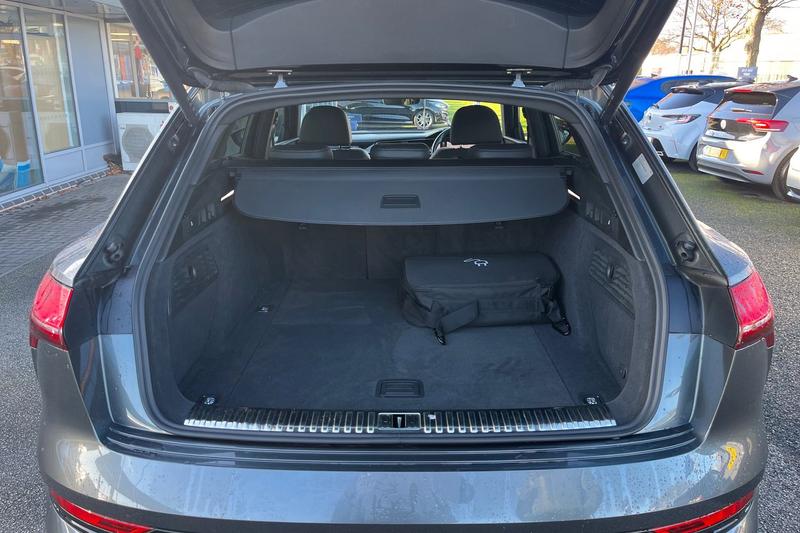 Used Audi e-tron 2021 for sale - 76782209: Photo 21