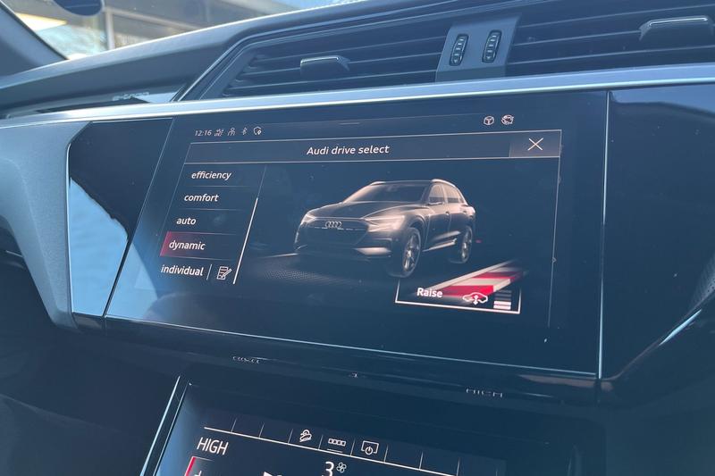 Used Audi e-tron 2021 for sale - 76782209: Photo 31