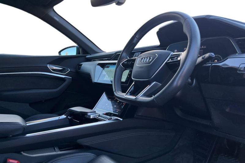 Used Audi e-tron 2021 for sale - 76782209: Photo 9