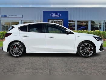 Used Ford Focus 2022 for sale - 76631387: Photo