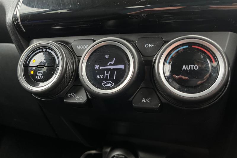 Used Suzuki Swift 2018 for sale - 77672561: Photo 32