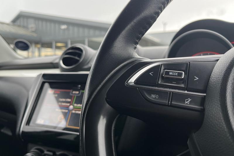 Used Suzuki Swift 2018 for sale - 77672561: Photo 35