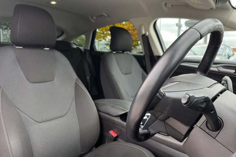 Used Ford Mondeo 2016 for sale - 76222664: Photo 17