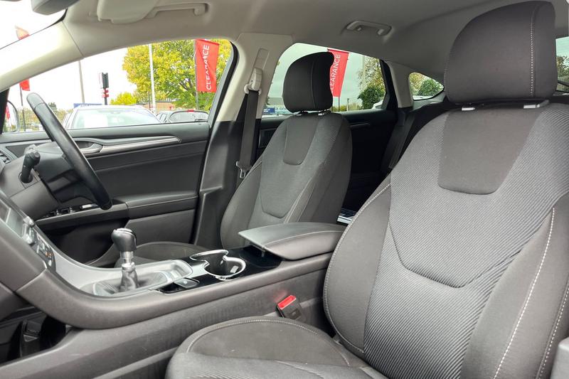 Used Ford Mondeo 2016 for sale - 76222664: Photo 19