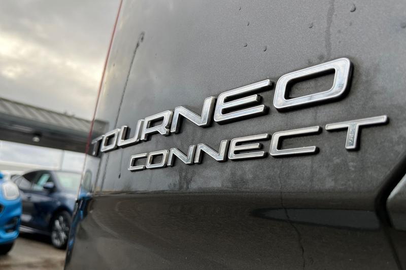 Used Ford Grand Tourneo Connect 2019 for sale - 76949174: Photo 40