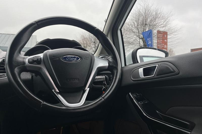 Used Ford Fiesta 2017 for sale - 77613653: Photo 12