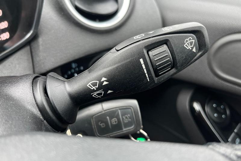 Used Ford Fiesta 2017 for sale - 77613653: Photo 15