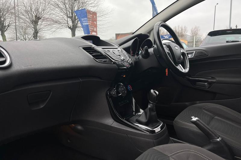 Used Ford Fiesta 2017 for sale - 77613653: Photo 18