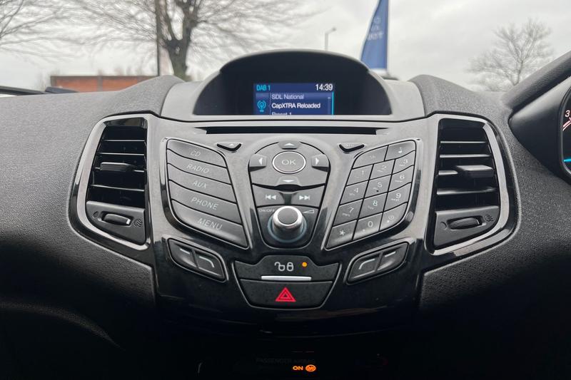 Used Ford Fiesta 2017 for sale - 77613653: Photo 32