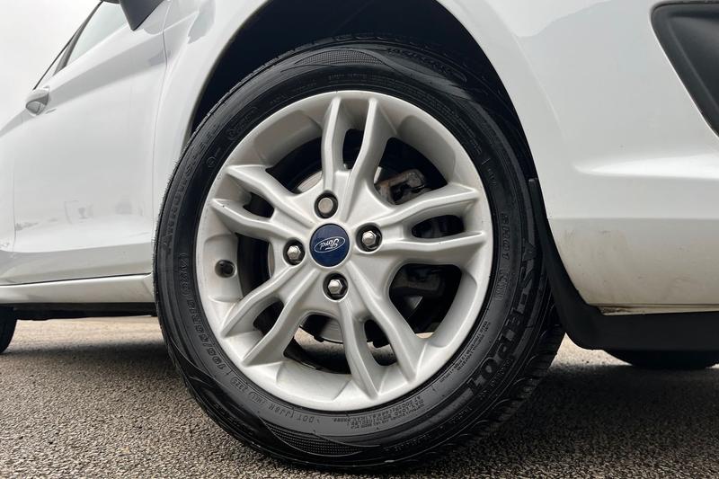 Used Ford Fiesta 2017 for sale - 77613653: Photo 8