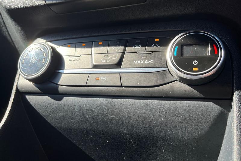 Used Ford Fiesta 2020 for sale - 78153039: Photo 32