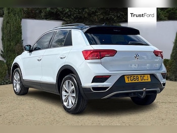 Used Volkswagen T-Roc 2019 for sale - 75730790: Photo