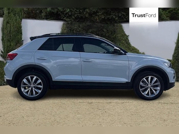 Used Volkswagen T-Roc 2019 for sale - 75730790: Photo