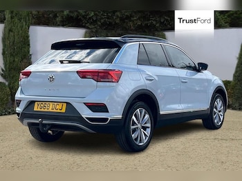 Used Volkswagen T-Roc 2019 for sale - 75730790: Photo