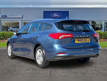 Used Ford Focus 2020 for sale - 76028169: Photo 2