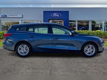 Used Ford Focus 2020 for sale - 76028169: Photo 3