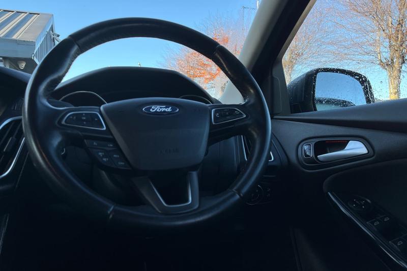 Used Ford Focus 2017 for sale - 76949169: Photo 12