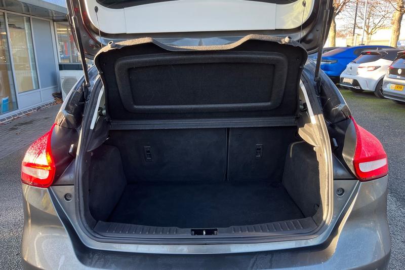 Used Ford Focus 2017 for sale - 76949169: Photo 21