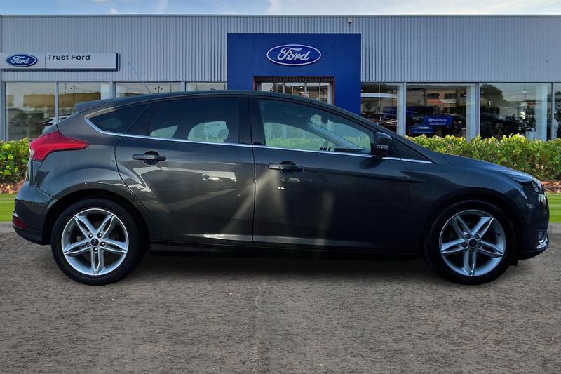 Used Ford Focus 2017 for sale - 76949169: Photo 3