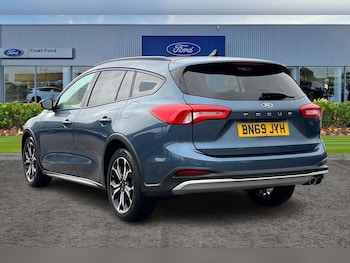 Used Ford Focus 2020 for sale - 75995330: Photo 2